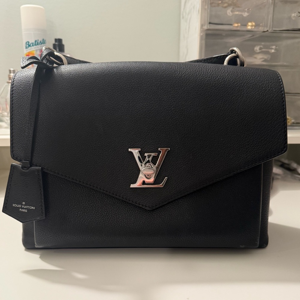 Louis Vuitton Black Women's Bag
